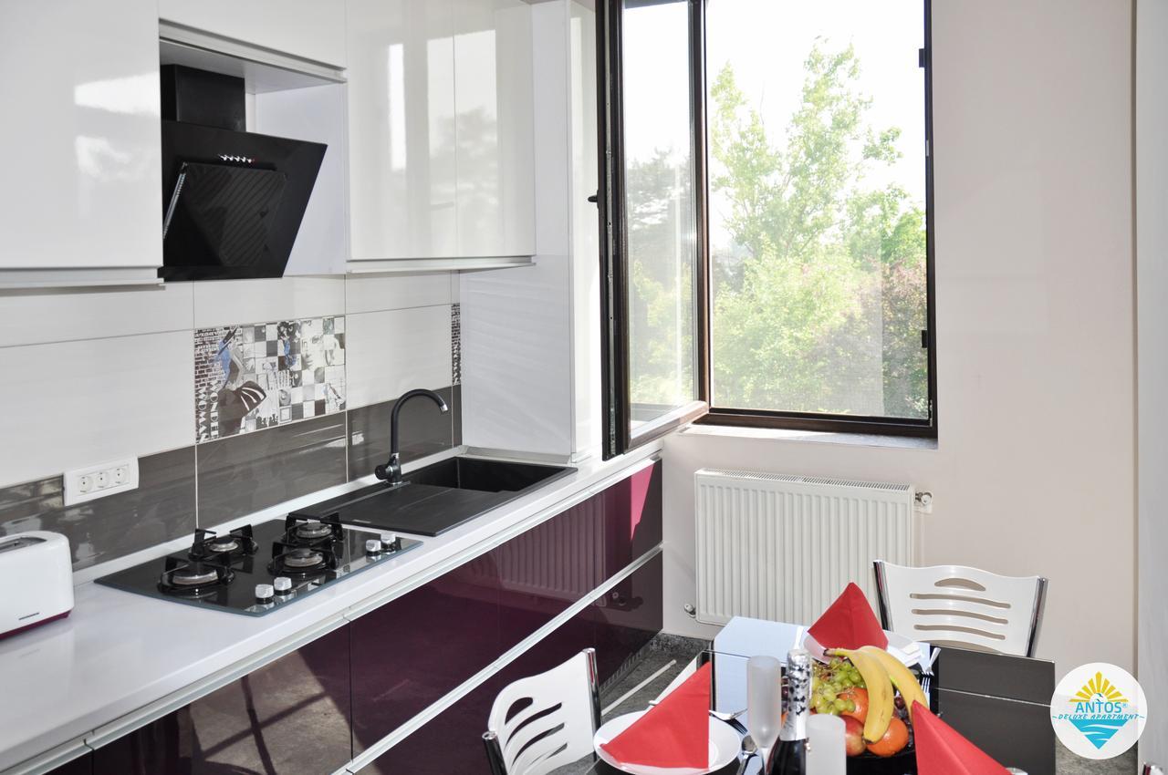 Antos Deluxe Apartment Constanţa Exterior foto